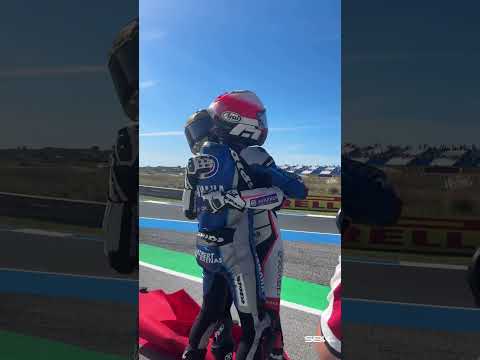 When you get your award from… yourself in the past! ⏳🏆 | 2026 #EstorilWorldSBK 🇵🇹