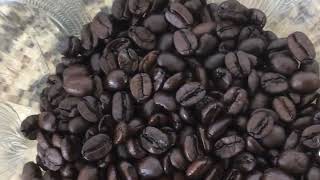 Coffee Bean Roasting. Comparing A Full City Roast To A French Roast.