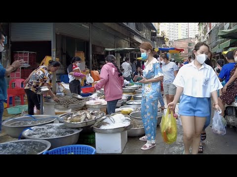 People daily life in Phnom Penh traditional market of Cambodia 2021