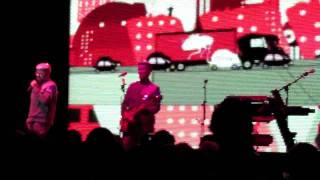 Devo &quot;Don&#39;t Shoot&quot;