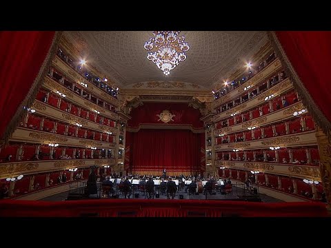 شاهد ثلاث سيمفونيات أسطورية تعزف في أمسية واحدة تحت إشراف العالمي ريكاردو موتي…