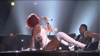 Rihanna S&amp;M Remix feat Britney Spears LIVE Billboard Music Awards 2011