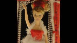preview picture of video 'DEBRA CHRISTMAS 2010 DOLL FASHION SHOW'