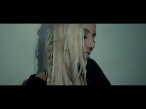 Poalina - Razdeleni putishta \ Поалина - Разделени пътища (Official Video)