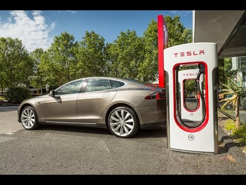 2015 Tesla Model S 70D Review