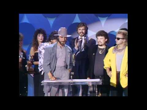 Alabama Wins Entertainer of the Year - ACM Awards 1986