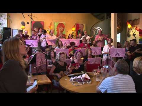 Ukulele Lady, Ukulele club in Paris 27 juin 2014