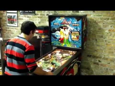 Williams 1979 Flash pinball