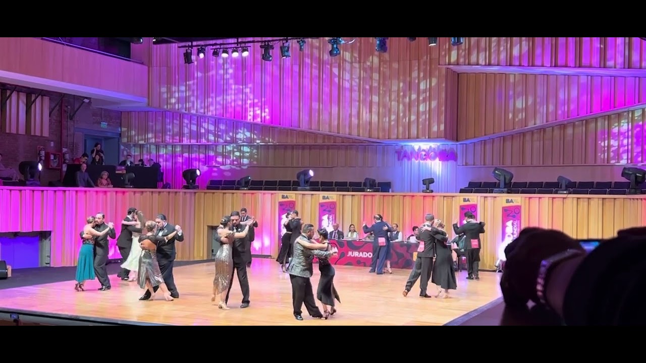 Hoi Shan Leung y Victor Cho at Mundial de Tango 2023 semi-final song 1