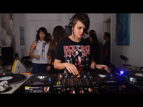 Ella de Vuono DJ Set - Quarto/Fresta