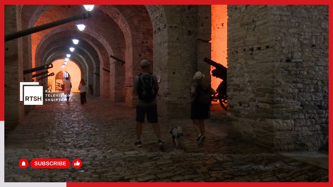 Gjirokastra, destinacion i turistëve gjerman, të tërhequr nga historia, arkitektura dhe kultura e qytetit