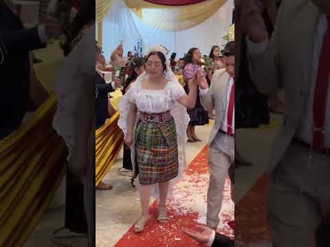 Acompáñame a tocar a esta hermosa boda en San antonio Ilotenango, el Quiche #Saxofón #Boda #Wedding