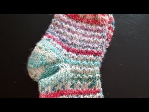 Sockenmuster aus rechten und linken Maschen - super einfach, toller Effekt. Perfekt für Anfänger #22