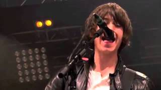 YouTube - ‪Arctic Monkeys - The Hellcat Spangled Shalalala  BBC Radio 1&#39;s Big Weekend 20.flv