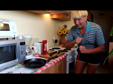 Cook with Gracjan - Sausage with onion