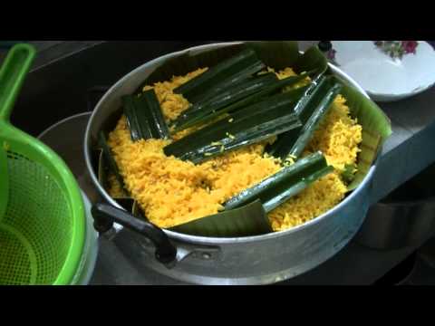How to make Kunyit Rice (Turmeric Rice)