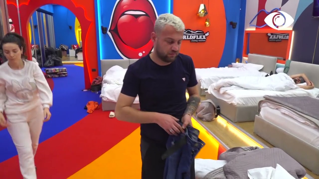 Muzikë ritmike në shtëpi, Luizi kërcen me Diolën