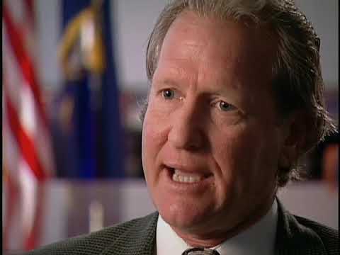 The FBI Files S02E17 - "Cop Killer"