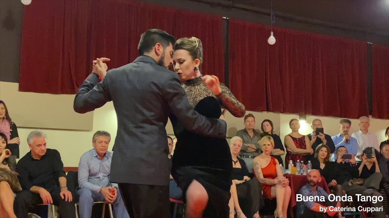 Video thumbnail for Jose Luis Salvo e Carla Rossi - Tango Pugliese