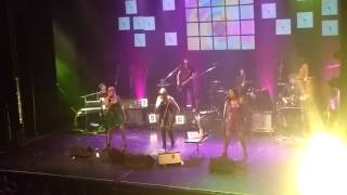 &quot;Llego tarde&quot; Fabiana Cantilo, Laura Casarino y Flopy Bernaudo