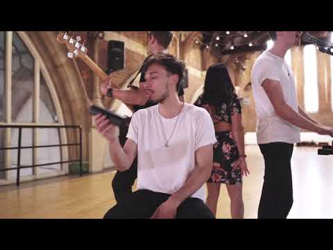 The London Acoustic Duo - Everywhere (Full Band)