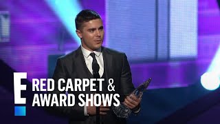 People's Choice Awards 2011 #4 - Remise de l'award de l'acteur de - de 25 ans prfr - 05/01/11