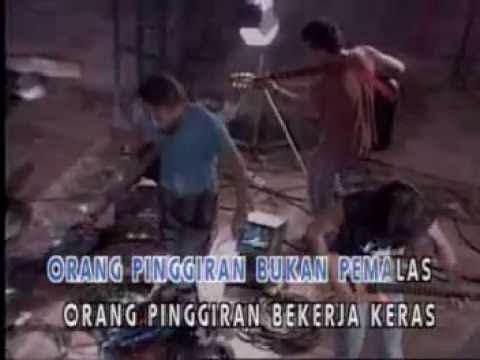 Franky Sahilatua feat. Iwan Fals - Orang Pinggiran [OFFICIAL]