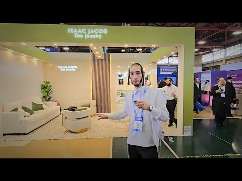 Meet Yanky Lenerowitz @Dragon Exhibits. see what goes into creating eye-catching trade show displays