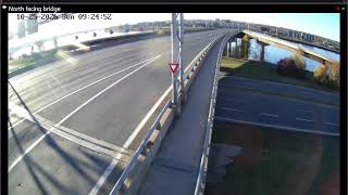 Fredericton, NB - Westmorland Street Bridge Facing South // Pont de la rue Westmorland face au sud live webcam
