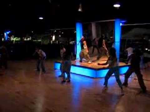 T-Grooves by Tomas Mendez