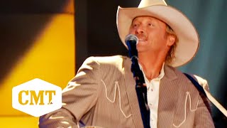 Alan Jackson Performs &quot;Chattahoochee&quot; At The 2008 CMT Giants