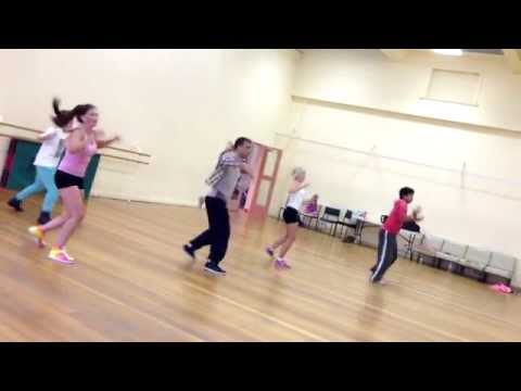 Robin Thicke & Estelle - ROLLACOASTA Class Choreography