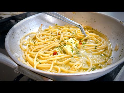 バターと白ワインのアーリオ・オリオ・ペペロンチーノ