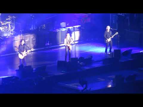 Paul McCartney - Golden Slumbers + Carry That Weight + The End (Sao Paulo 2023 3rd night)