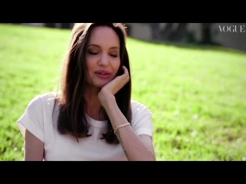 Vogue snaps Angelina Jolie with her children in L.A.