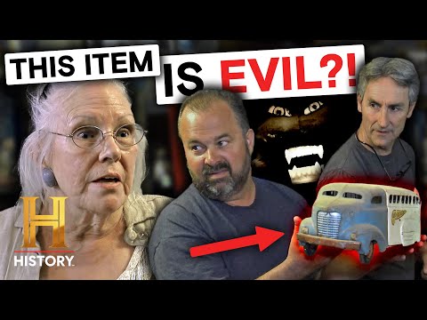 Freestylin' for a Killer Back-Room Deal | American Pickers (S16) | History