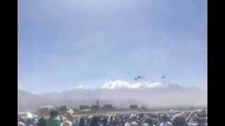 preview picture of video 'Festival Aeronautico Arequipa-2013 (helicoptero-MI 25)'