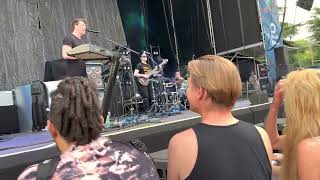 Follow the light -  Sayonara Love - Dirty loops - en vivo 2022