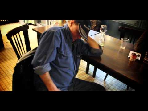 TOYBLOÏD - Ttturn me on (Clip officiel)