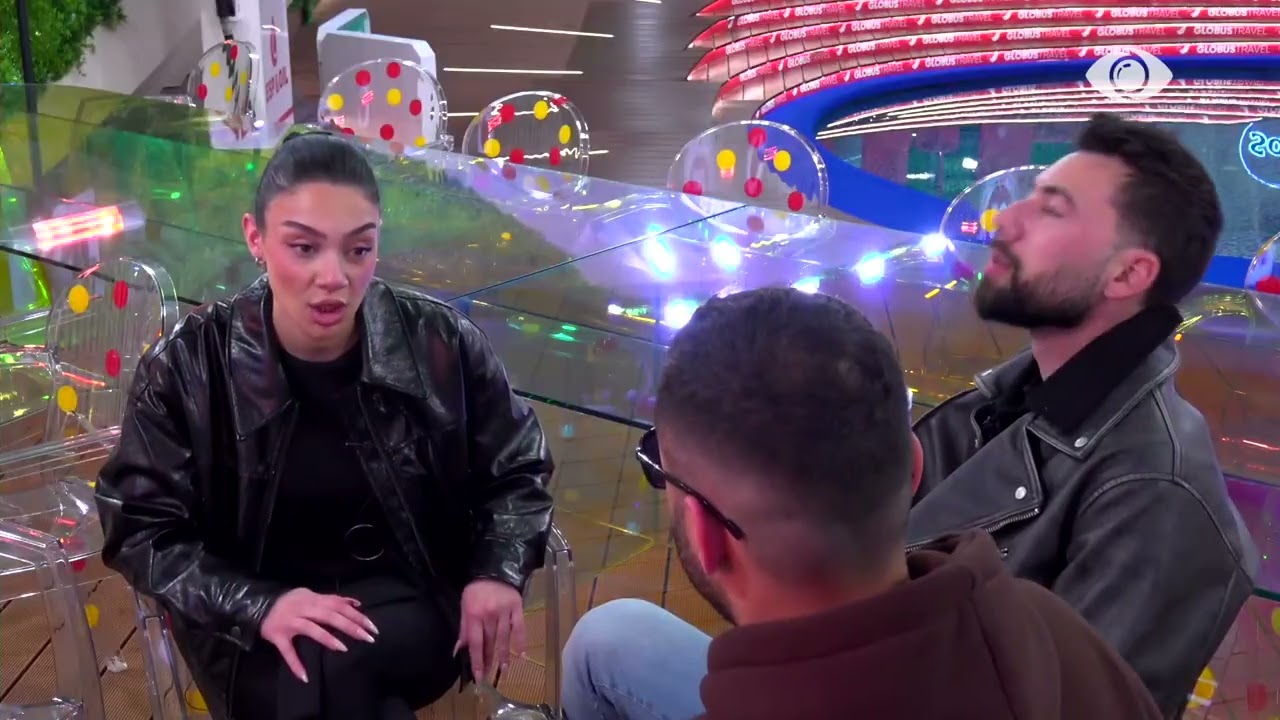 Ke shkruar tekste këngësh për të tjerë?/ Angelo pyet Krusitën