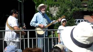 Pete Seeger - This Land is Your Land