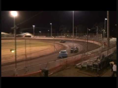 Junior Street Sedans 26.4.08 Feature Compliments www.tracksidedvds.com.wmv