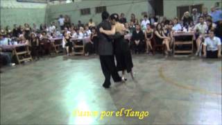 PAO SANZ y FACUNDO DE LA CRUZ bailando el tango TORRENTE en LA MILONGA DEL MORAN