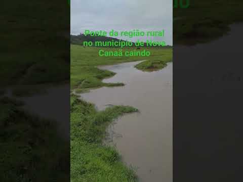 Ponte caindo na estrada acesso ao riacho esquerdo município de Nova Canaã Bahia
