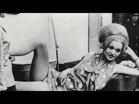 Old Hollywood Photos They Never Wanted You to See - Rare Vintage Photographs