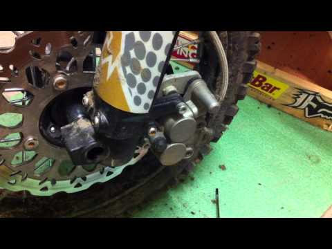 comment demonter fourche moto