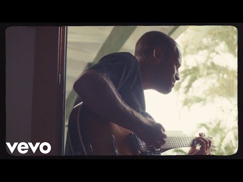 Jack Johnson – One Step Ahead