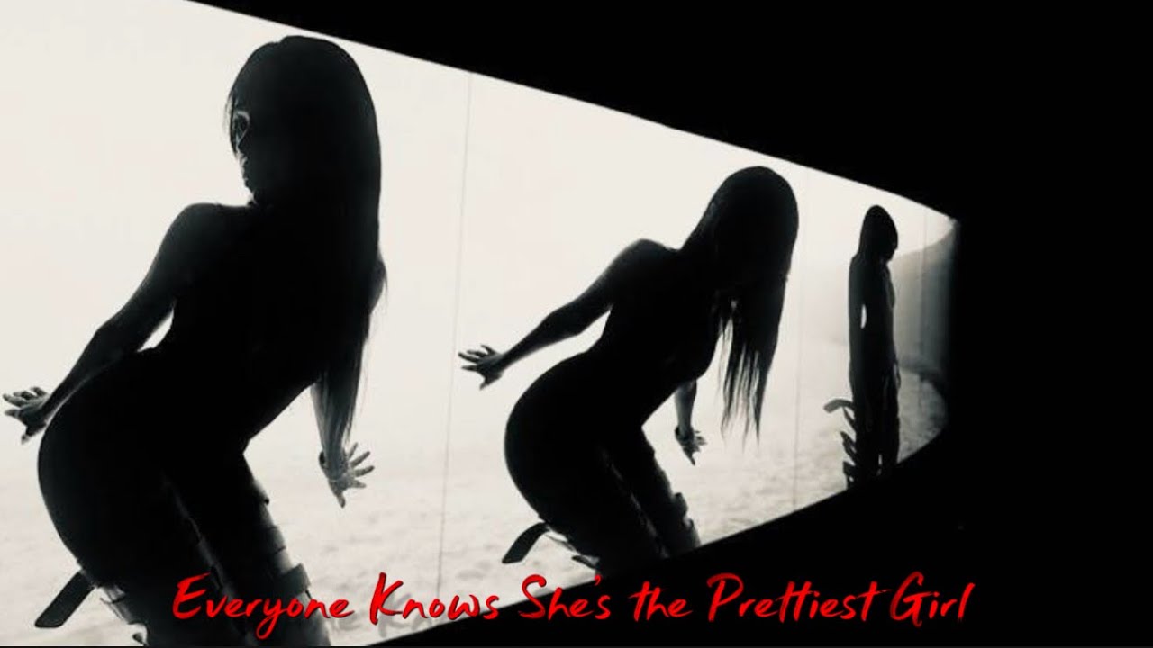 ╰┈➤ Everyone knows she’s the prettiest girl ✟