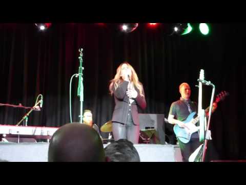 Lucie Silvas live 2016