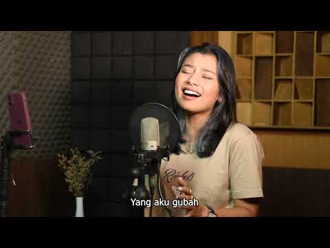 DISANA MENANTI DISINI MENUNGGU COVER - DELISA HERLINA